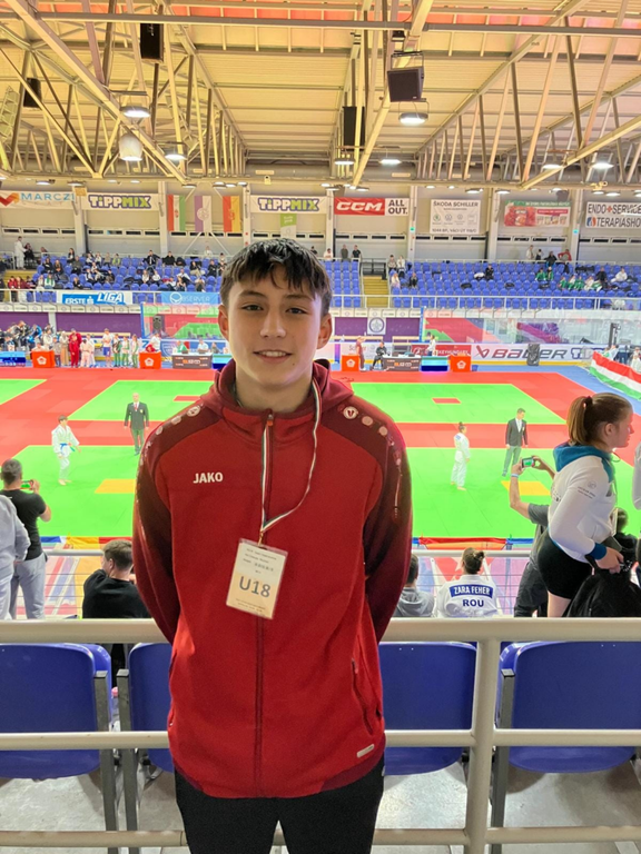 Budapest Cup U18 Michael Hatzmann beim Budapest Cup mit dem Landeskader OÖ in der U18 Klasse - Erfahrungsbericht und Fotos auf unserem Blog! 🥋🏆