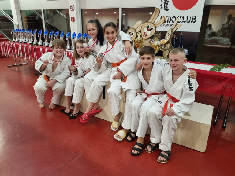 29. Int. Osterpokalturnier in Kufstein 29. Int. Osterpokalturnier in Kufstein