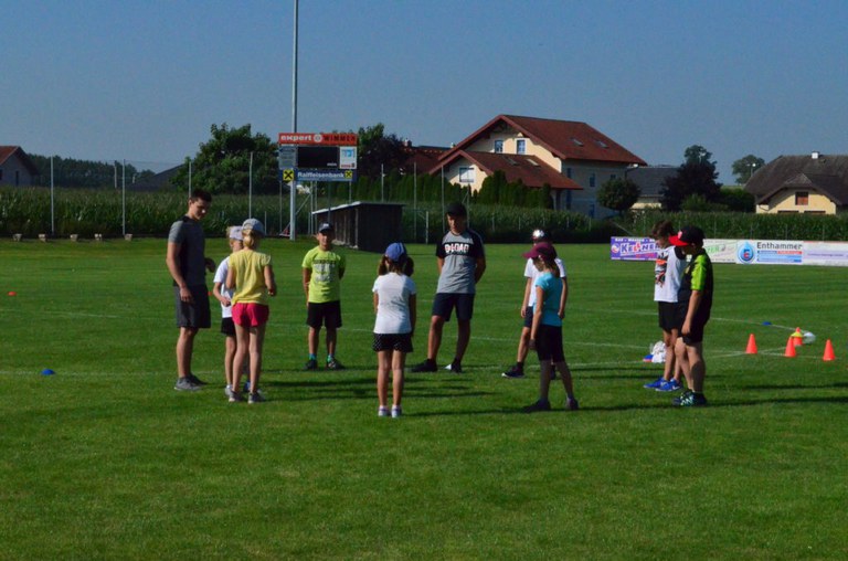 Verkürzte Sommerpause mit Feriencamps & Trainingseinheiten für Kinder! Spielerische Übungen, Ausflüge und Spaß bei Judo Union Burgkirchen Schwand.