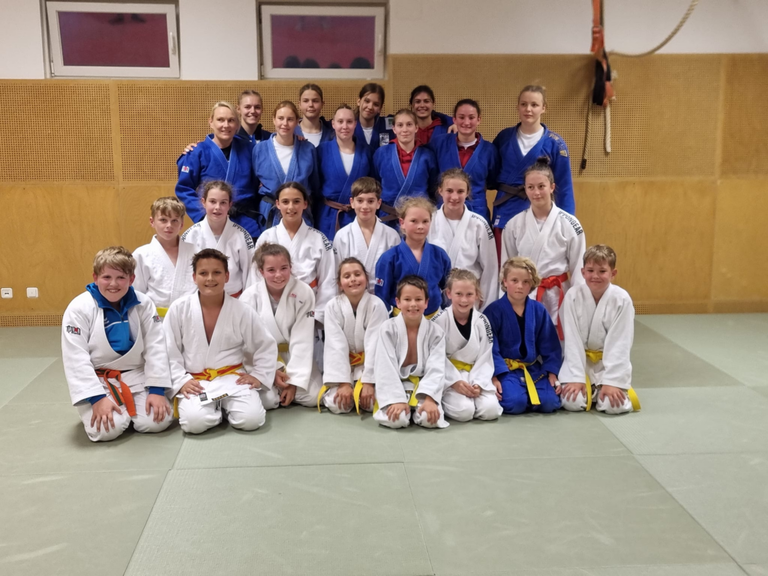 Ergebnisse der Ligarunde: JUBS-Damen und Schülermannschaft kämpfen trotz Kampfgeist gegen ASKÖ Fairdrive Leonding, Herrenmannschaft besiegt ASKÖ Luftenberg.