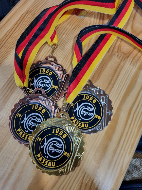 Osterturnier Passau U11/U13 Erfolgreicher Wettkampftag beim Osterturnier in Passau für die Judo Union Burgkirchen/Schwand mit zahlreichen Top-Platzierungen und tollen Kämpfen.