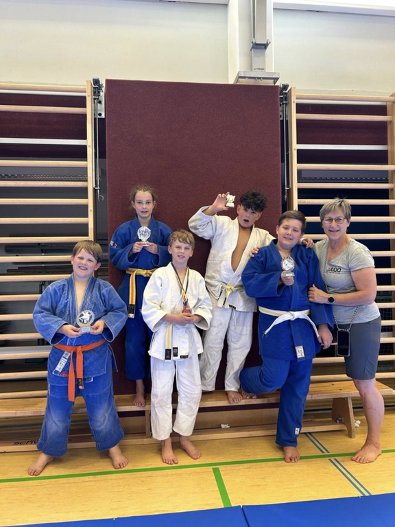 Erfolgreiche Teilnahme am Rapsocup U12 mit 5 Startern und 5 Medaillen im Gepäck. Tim Mehner, Elisabeth Ecker, Amer Basic, Alexandar Milutinovic und Erik Roth waren erfolgreich.